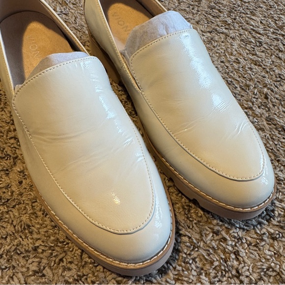 Vionic Kensley Slip On Loafer Cream Women’s 8.5 - Picture 4 of 10